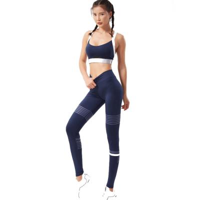 China Breathable Womens Sportswear Set And Leggings Butt-Fitting Gym Wear Crop Top Set for sale