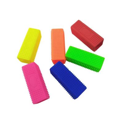 China Small and Portable Pet Hair Remover Pet Cleaning Brush Silicone Deshedding Pet Grooming Tools for Dog Animals Bathing for sale