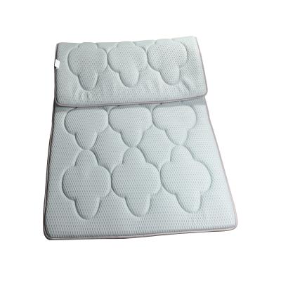 China Thin Massage Sandwich Spacer Air Mesh Fabric Mattress For Single Bed for sale