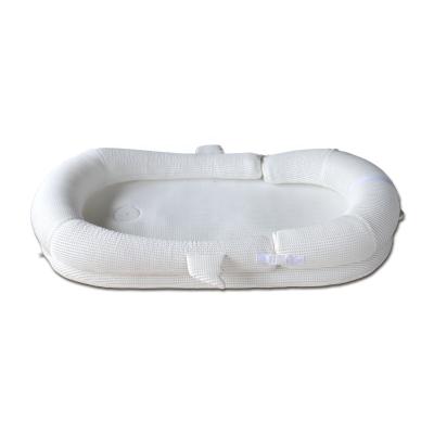 China 2020 New Contemporary Mesh Baby Sleep Spacer Baby Sleep Nest Portable Infant Detachable Bed for sale