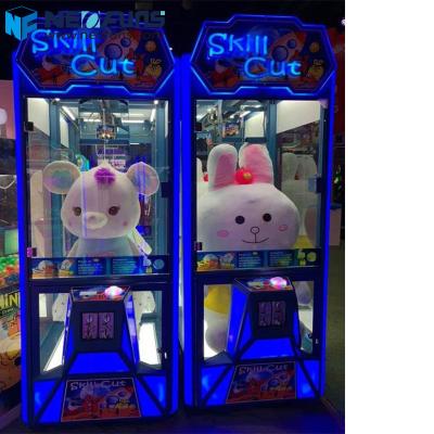 China Professional Neofuns Metal Mirror Skill Cutting Machine Blue Scissor Cutting Skill Ur Plush Toy Machine Manufacturer for sale