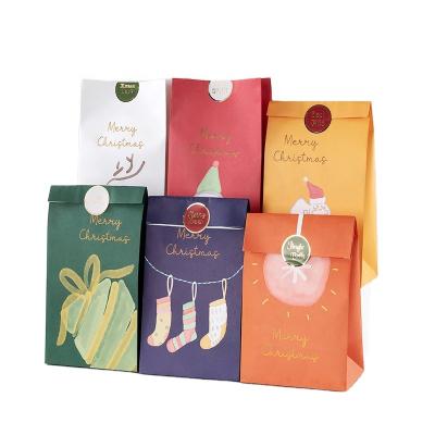 China Recycled Materials Christmas Kids Gift Bag Small Candy Apple Bag Paper Box Gift Box Packaging Bag for sale