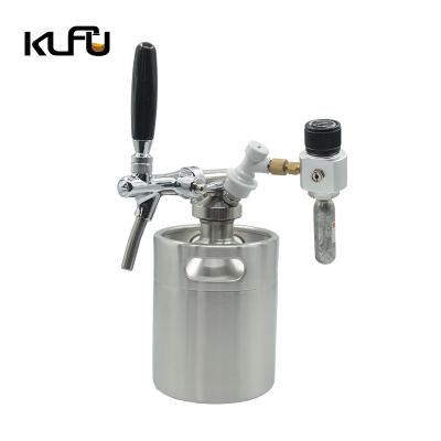 China dispensador de acero inoxidable de la cerveza 5L del tamaño 6g del cartucho del 18*18*29cm mini en venta