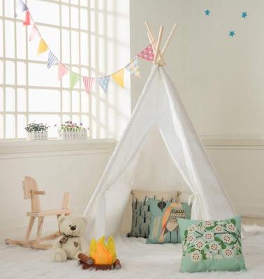 China Easy Foldable Kids Play Tent Teepee Indoor Outdoor Classic Cotton White Canvas Toy Tent for Toddler Kids Portable Tent for sale