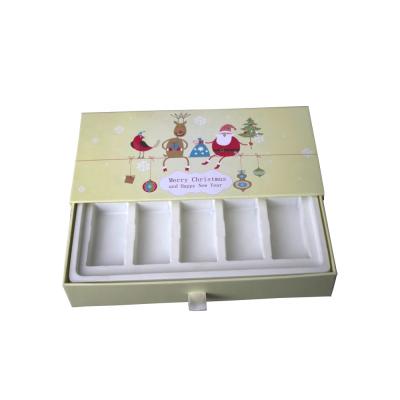 China Recyclable Perfume Packaging Box , Paper Perfume Shooter Christmas Gift Packaging Boxes With Ribbon for sale