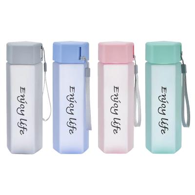 China New design 550ml juice bottle outdoor sport travel portable transparent leak proof bottle viable camping plastic water bottle for sale