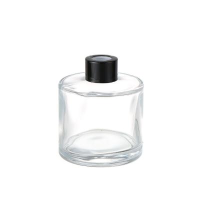 China Eco-friendly 50ml Room Fragrance Diffuser Glass Oil Bottle With Screw Lid for sale