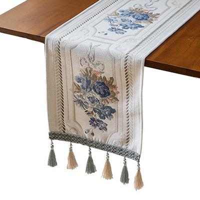 China New Arrival Table Runners Sustainable Sustainable Floral Pig Green Runner Modern Chenille Minimalist Modern Minimalist for sale