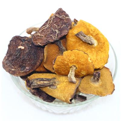 China Dried Chinese wild mushrooms grow under pine trees for sale