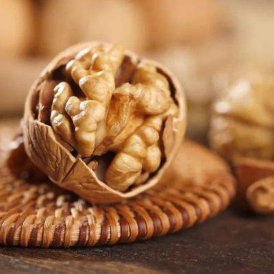 China Original Walnut Specialty Paper Skin Flavor Belt Shell Walnuts Dry Thin Nuts Fried Nuts for sale