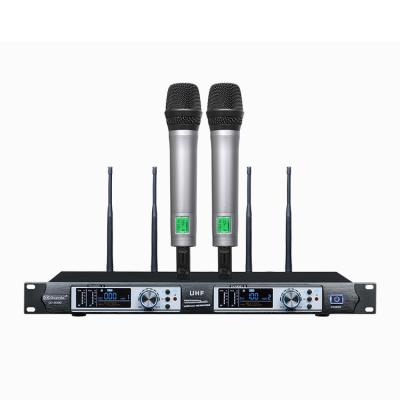 China Noise Canceling Noise Canceling Professional Mobile Handheld Interview Digital UHF Wireless Microphone System for sale