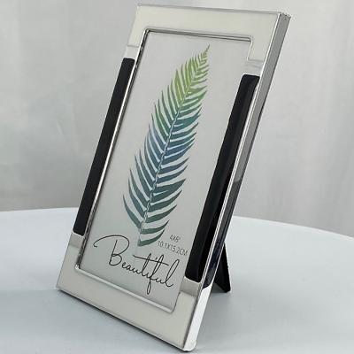 China Durable Eco-friendly Premium Baby Picture Frames Aluminum Alloy Metal Enamel Photo Frames With Glass for sale