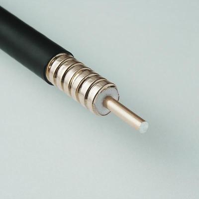 China 1/2 ″ hemmendes Rf-Kabel 50 Ohm-flexibles dämpfungsärmes Koaxialkabel HCAAYZ-50-12 zu verkaufen