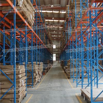 China El estante de amontonamiento de acero del tormento de la plataforma del almacenamiento de Warehouse pulveriza revestido en venta