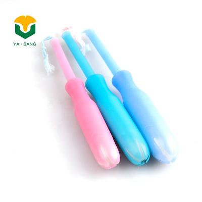 China Disposable Organic Cotton Swabs With Plastic Applicator Super Natural Cotton Swabs for sale