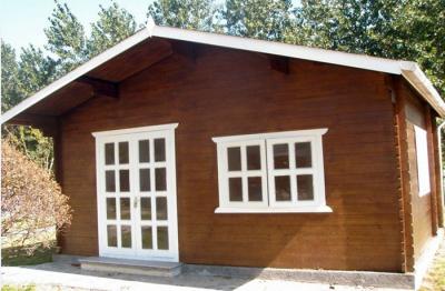 Chine Petite Chambre en bois extérieure de carlingue de chalet en bois de pin sans peinture à vendre