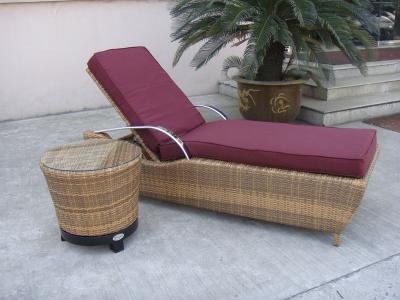 Cina Chaise-lounge impermeabile di Sun della canna, insieme di vimini delle chaise longue della resina in vendita