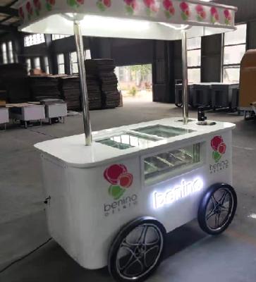 China Easy Operate Small Ice Cream Cart Food Trailers Fully Equipped Catering Trailer for sale