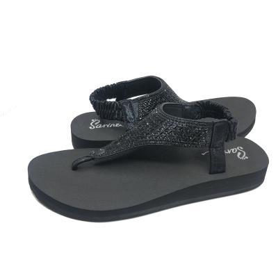 China Fashion Trend Diamond Decoration Fashion Style Flat Summer Slipper Sandals Women for sale