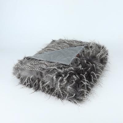 China Mink Luxury Faux Fur Throw Blanket Anti-Static Insulated Fuzzy Elegant Throw Blanket For Living Room for sale