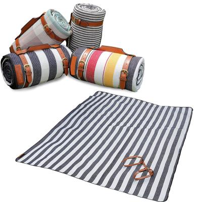 China Travel Beach Mat Plaid Fashion Thicken Breathable Soft Portable Camping Blanket Oxford Outdoor Foldable Waterproof Picnic Pad 200*200cm for sale