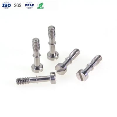 China 316 acero inoxidable Fijaciones personalizadas Una palabra ranura de ranura de tornillo cautivo cabeza plana en venta