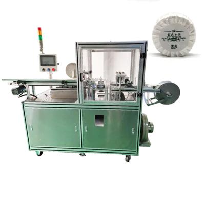 Cina Stretch Film Round Soap Wrapping Machine per il veloce e facile imballaggio del sapone da lavaggio in vendita