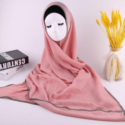 China Wholesale Bawal Diagonal Pleated Piping Scarf Muslim Women Premium Size Big Size Krinkle Cotton Crinkle Shawl Hijab for sale