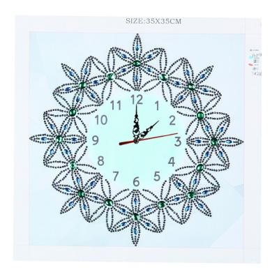 China Diamond Painting Cross Embroidery Wall Clock Diy Special Shaped Drill Home Ornaments 35X35Cm for sale