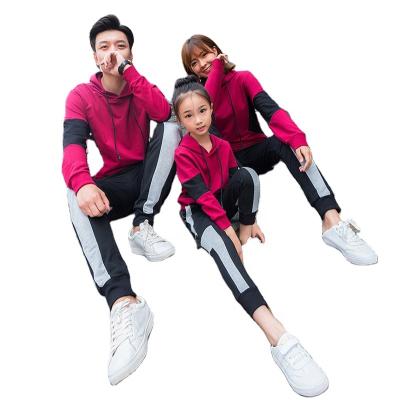 China Breathable high quality parent-child sports casual suit for family hooded sports suit whole family kids clothes tracksuit for sale