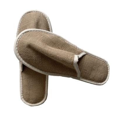 China Environmental Friendly 100% Natural Lightweight Gute Hotel Slippers for sale