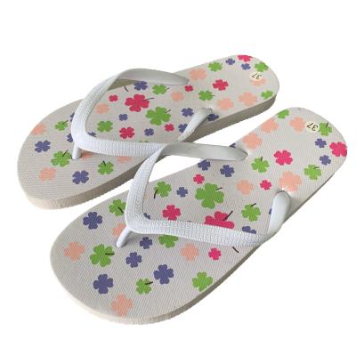 China New Design Colorful Lightweight Flip Flop Slippers Outdoor Indoor for sale