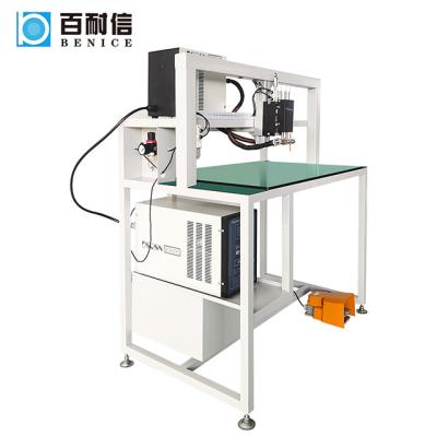 China LCD Displayer Multi Ajusting Pulse And Voltage Locking Battery Spot Welder For Lithium Battery Cylindrical Welding Machine With Desktop Foot Pedal for sale