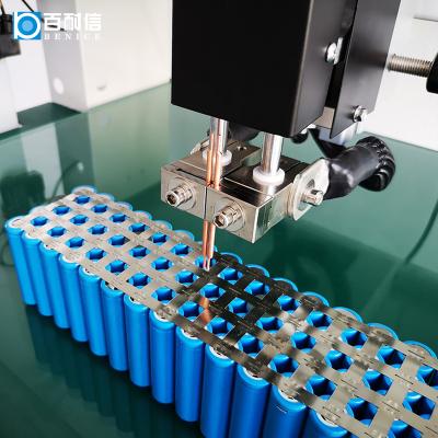 China LCD displayer Sopt welders for cylindrical 18650 26650 32650 21700 lithium ion battery with current monitor function for sale