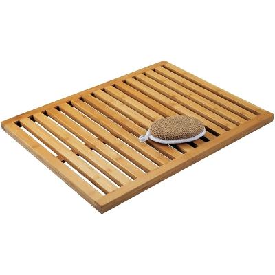 China Viable foldable bamboo bath mat for shower with non-slip rubber feet for sale