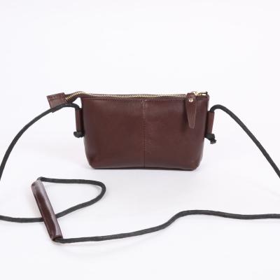 China Fashion Cowhide Vegetable Tanned Leather Small Shoulder Bag Mini Bag 6204 for sale