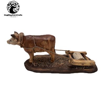 China Europe or America Wood Interior Decorations Hand - Carved Decor Country Style Wooden Wood Crafts Cow Working for sale