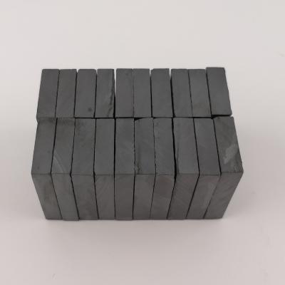 Chine Wholesale Industrial Magnet Custom Sintered Hard Ferrite Magnets Y30 Ferrite Magnet Block à vendre