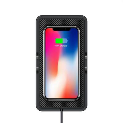 China Car Charger Phone Pad 2 in1 Qi 5W Qi Non Slip Fast Charging Wireless Car Charger Pad Holder Mount Pad for iPhone Anti-Skid Silicon for sale