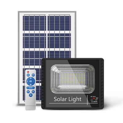 China Slim portable outdoor waterproof ip65 basketball court 30w 40w 60w 80w 140w 300w sports stadiums led solar floodlight for sale