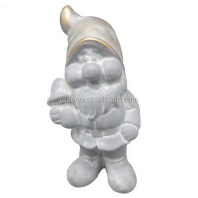 China Europe Wholesale Custom Finish Polyresin Concrete Garden Gnomes for sale