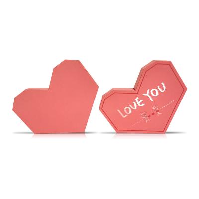 China Factory Wholesale Biodegradable Heart Shape Packaging Box Wedding Mounted Flower Heart Boxes for sale