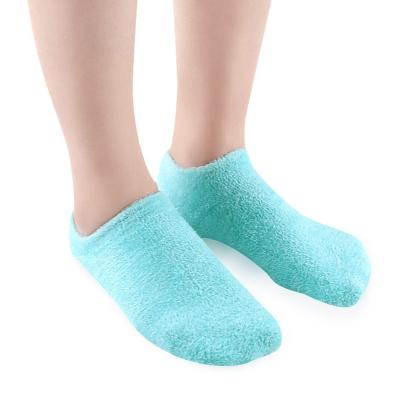 China Health Care Plush Spa Soothing Cooling Lavender And Vitamin E Moisturizing Gel Socks for sale