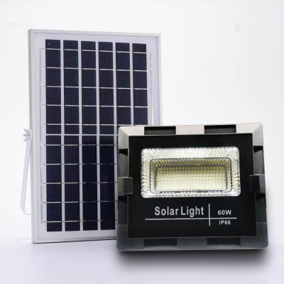 China New Low Price Ultra Bright 60W 100W 200W 300W Garden LED Wireless Remote Control Outdoor Solar Flood Light for sale