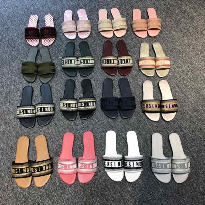 China 2021 Fashion Trend Beach Slippers Women's Sandals Flat Shoes Flip Flops Jelly Slides New Arrivals Casual Strap Sandal For Women for sale