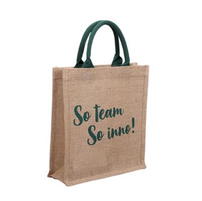 China Reusable Eco-Friendly Laminated Hessian Burlap Beach Tote Hessian Shopping Tote Bags Jute Sack With Custom Logo for sale