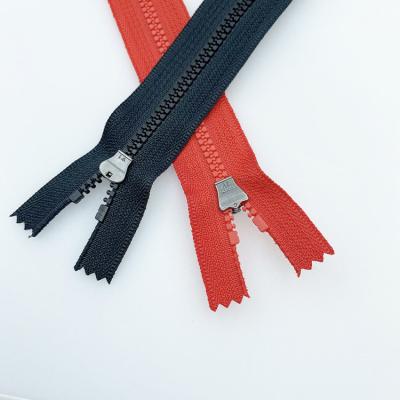 China Workable Factory Wholesale Sewing Down Jacket Tool #5 Open End Resin Eco-Friendly Zipper Or Close End Customer Length for sale