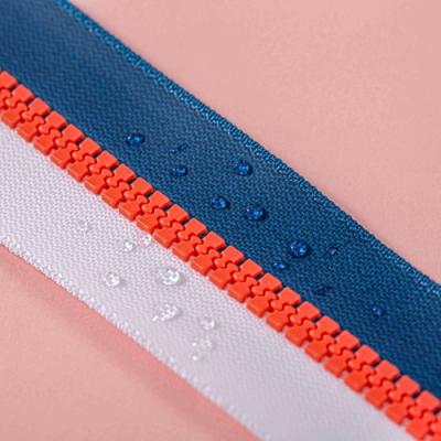 China Viable High End Zipper Manufacturers Customize 5# Resin Waterproof Plastic Zipper Two Color Tape Open End Zipper for sale