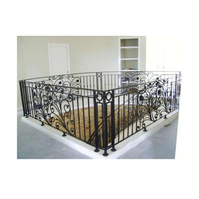 China Modern Cheap Price Balcony Railings Design In Iron Pipes for sale