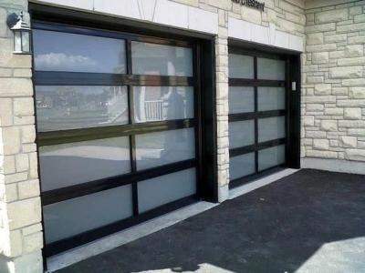 Cina Porta rotante automatica di garage a sezione in alluminio nero 12x12 Porta rotante in vendita